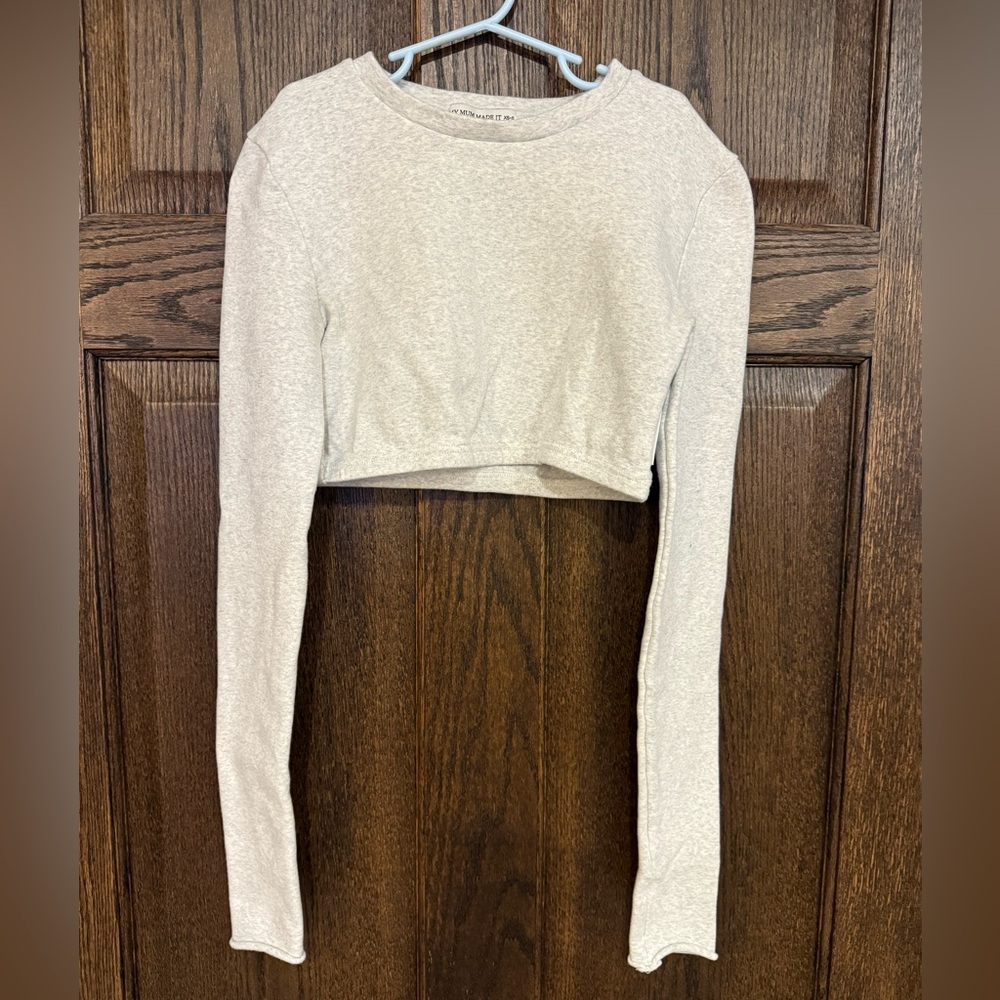 Stylish Heather Gray Long Sleeve Crop Top